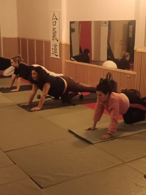 motivasyon ve sureklilik modeli grup yoga dersleri